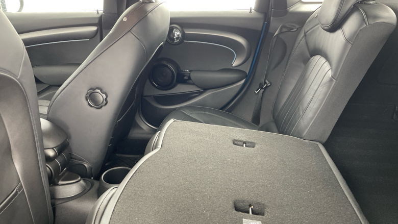 MINI Hatchback 1.5 Cooper Exclusive Premium 5dr Auto Petrol Hatchback